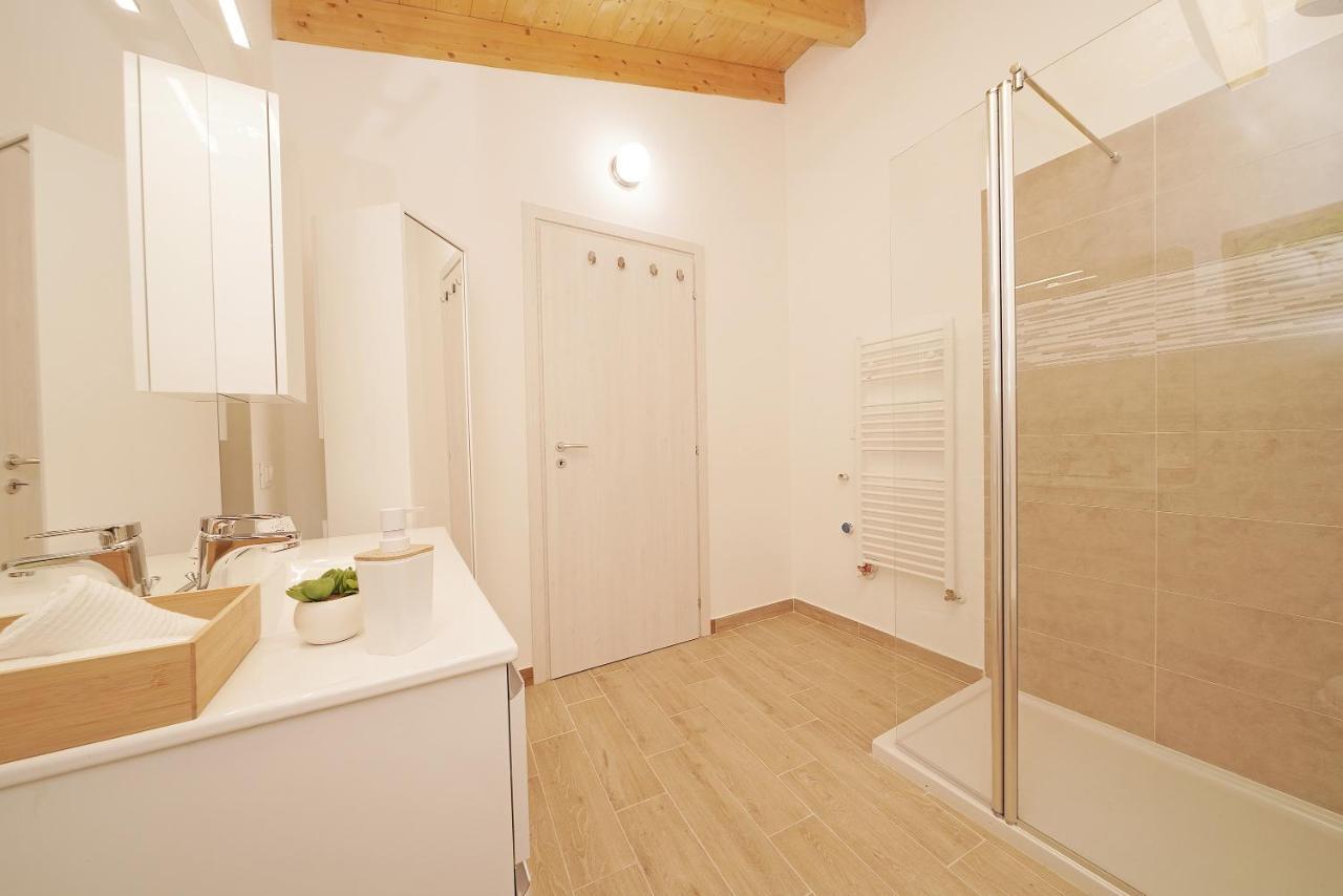 Apartments Villa Bougainville San Felice del Benaco Ngoại thất bức ảnh