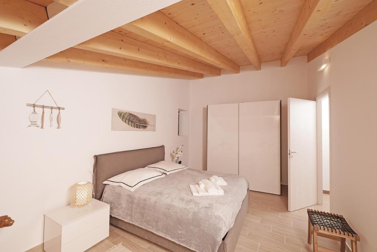 Apartments Villa Bougainville San Felice del Benaco Ngoại thất bức ảnh