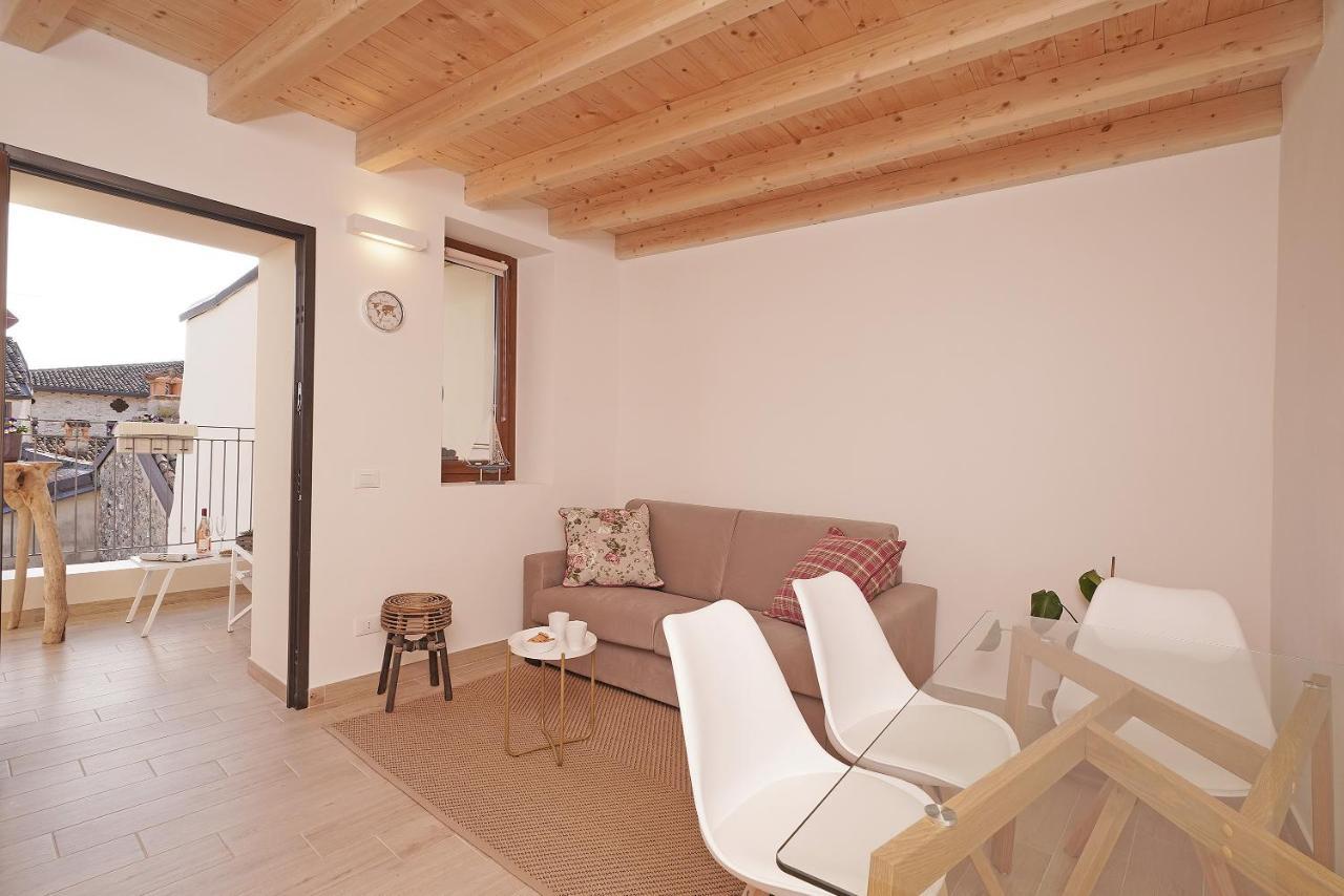 Apartments Villa Bougainville San Felice del Benaco Ngoại thất bức ảnh