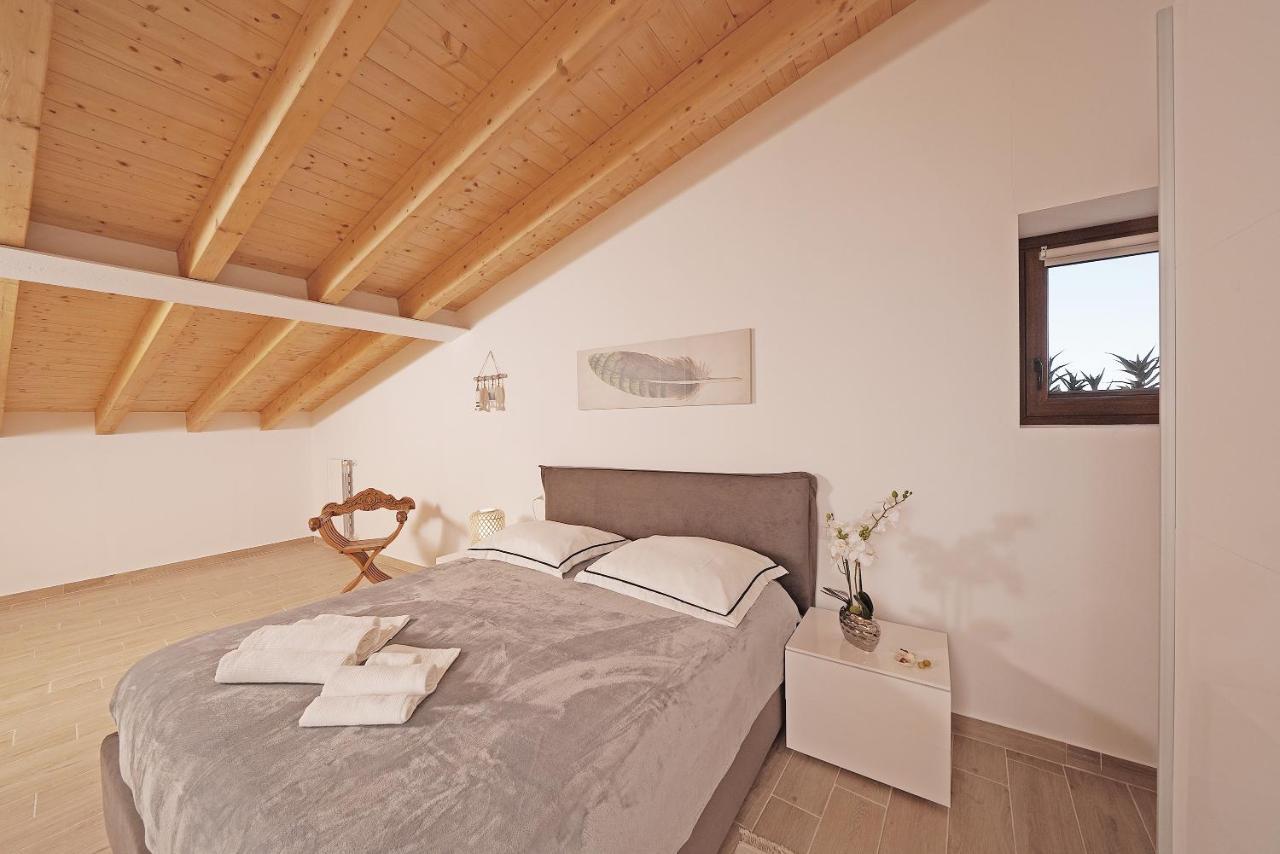 Apartments Villa Bougainville San Felice del Benaco Ngoại thất bức ảnh