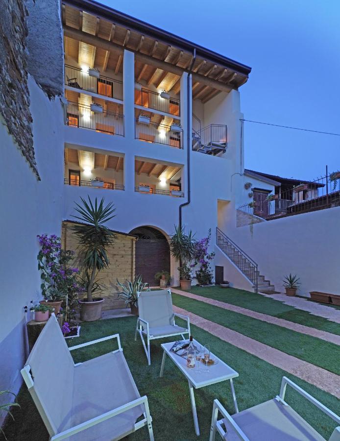 Apartments Villa Bougainville San Felice del Benaco Ngoại thất bức ảnh